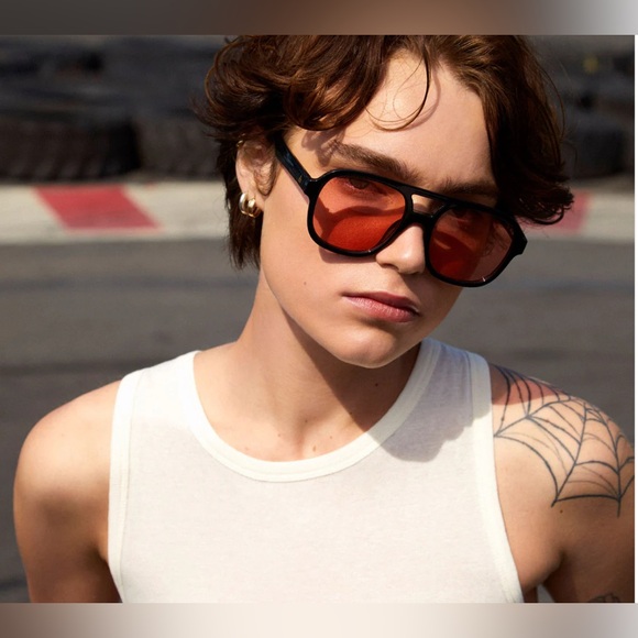 AIRE Whirlpool - Black - Picture 4 of 6